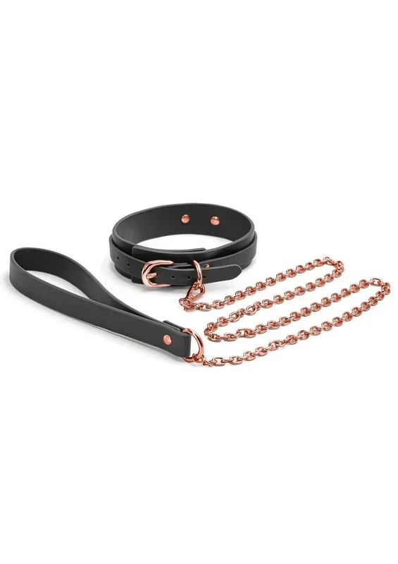 Bondage Couture Pu Leather Collar and Leash