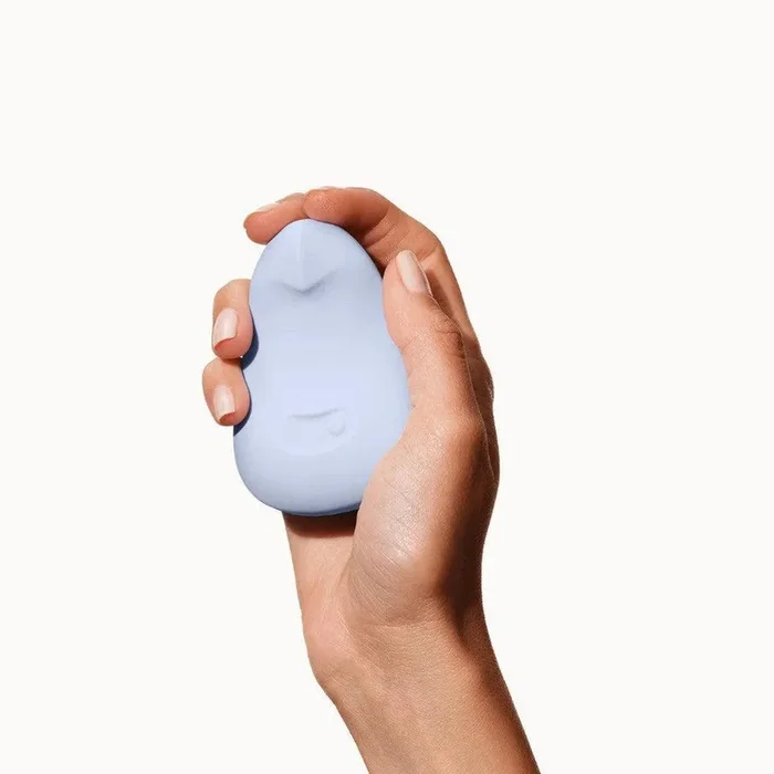 Dame Pom Flexible Clitoral Vibrator – Blue Ice