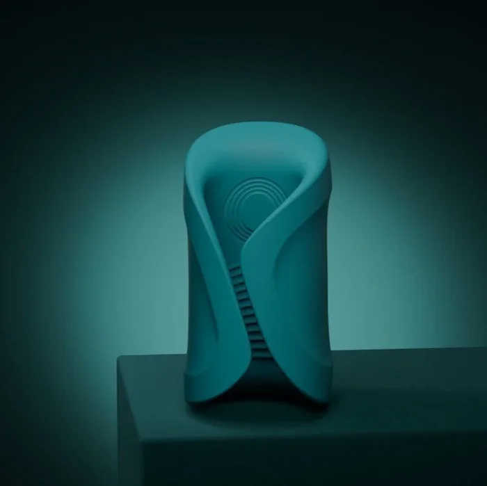 Lovense Gush 2 Hands-Free Oscillating Masturbator with App