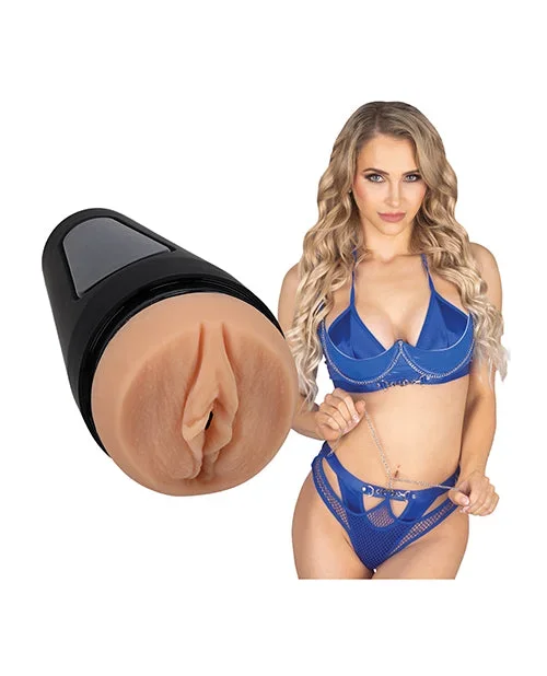 Main Squeeze – Alix Lynx