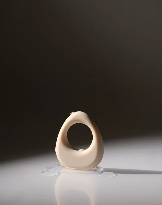 Maude BAND vibrate cock ring – Light Gray