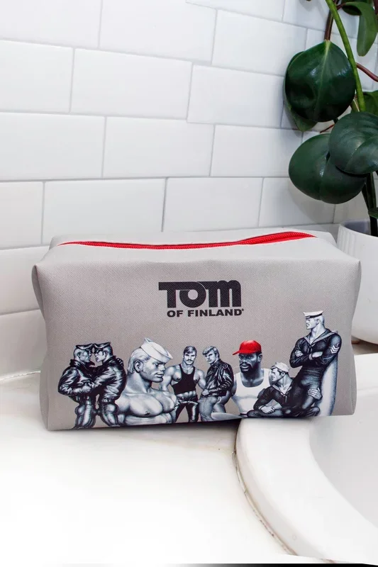 TOM OF REPUBLIC OF FINLAND TOILETRY BAG