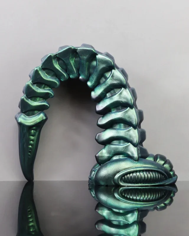 Weavers Tail – Medium, Medium